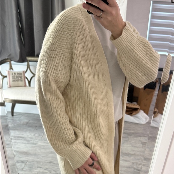 Super Cozy Long Cream Knit Cardigan - Picture 3 of 12